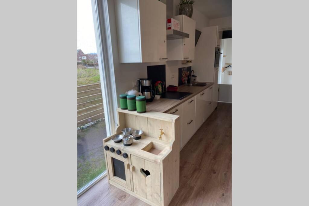 Apartment Warm Welkom! Zeer Ruime Prive Met Tuin